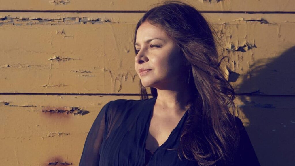 Hope Sandoval Net Worth