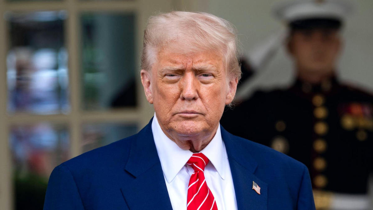Donald Trump in 2025 – net worth, real estate, and business profile image.