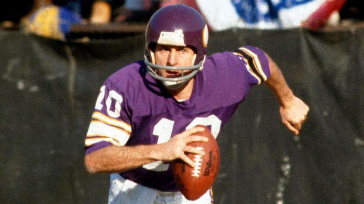 Fran Tarkenton scrambling during a Minnesota Vikings game in the 1970s