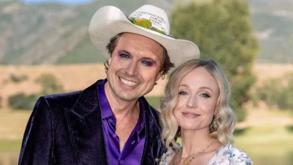 Kimbal Musk and Christiana Wyly posing together at a charity fundraiser