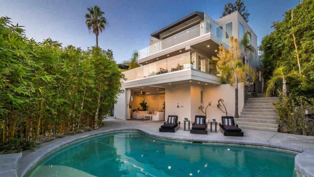 Exterior view of Harry Styles’ $6.9 million Malibu home, a modern cliffside property with ocean views and minimalist architecture