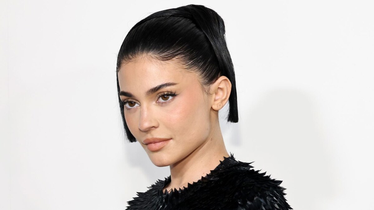 Kylie Cosmetics net worth growth from 2015 to 2025 with key valuation milestones
